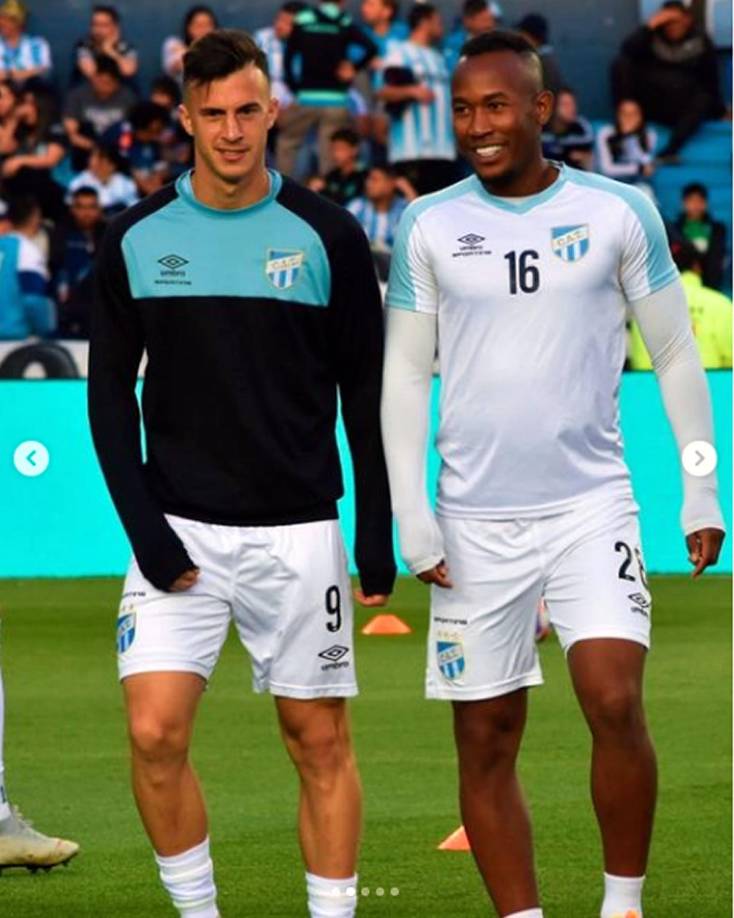 “En estos momentos uno se pregunta por qué a gente tan buena como vos le suceden estas cosas. No me olvido mas de ese último abrazo antes de que viaje donde dijimos que no era una despedida, que pronto nos íbamos a volver a ver y no tengo dudas que así va a ser. En poco tiempo te hiciste uno mas de mi familia y siempre te recordaremos con amor y una sonrisa. Se te va a extrañar mucho hermano, pero se que nos encontraremos para devolvernos ese abrazo que nos prometimos. Te quiero, muñeco”, finaliza el mensaje de Lotti.