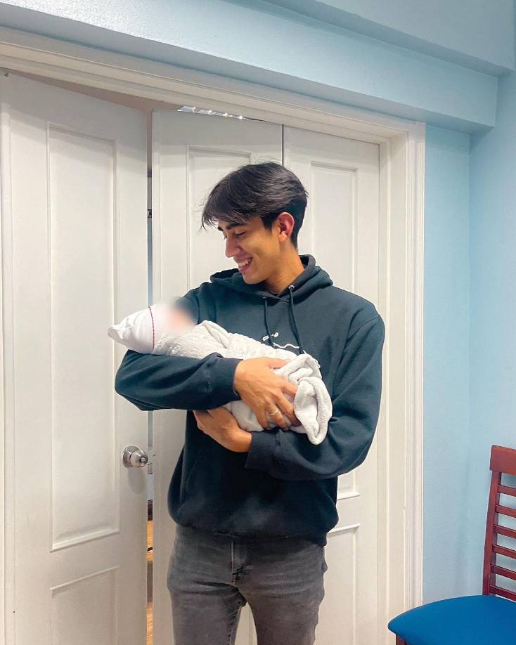 “No saben cuánto deseábamos que llegara el día para poder conocer a nuestro pequeño, y el día en el que Dios decidió fue un día muy loco, un día de muchas emociones, angustias, que también se las compartí por historias de Instagram y Facebook, pero al final fué, es y será el mejor día de mi vida”, detalló en su publicacación Villanueva.