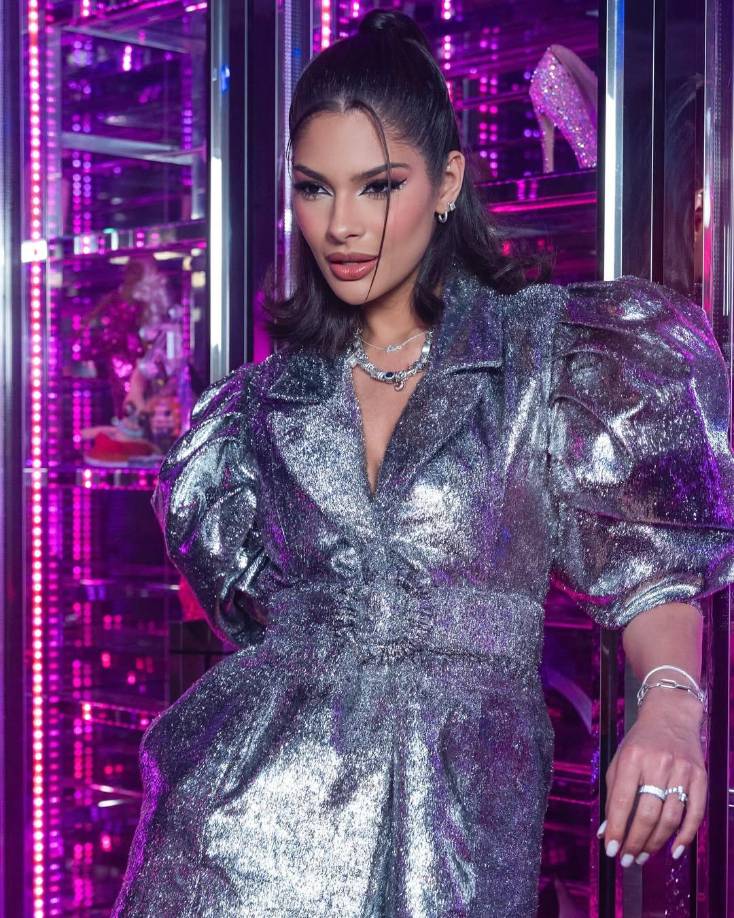 Fiel a la honestidad que la caracteriza, Sheynnis nunca ha ocultado su operación estética, al contrario, en su momento, la modelo publicó videos de su recuperación. Algunas personas también rumoran que Sheynnis se realizó una bichectomía (cirugía que consiste en extraer las bolas o bolsas de Bichat de las mejillas), pues afirman que su rostro ahora luce más fino y definido. También indican que se habría inyectado los labios para hacerlos lucir más gruesos.