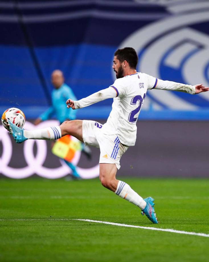 Isco Alarcón: El volante español ha sido marginado y medios de España señalan que no continuará en el Real Madrid para la próxima temporada.