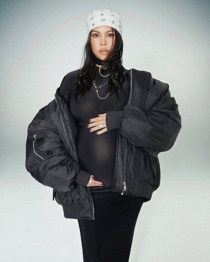 La socialité Kourtney Kardashian y Travis Barker dieron la bienvenida a su primer hijo juntos, Rocky Thirteen Barker, a principios de noviembre. Ella ya es madre de tres más con su expareja Scott Disick.