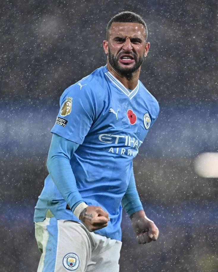 Además, explicó que en varias ocasiones ella insistió para que el jugador del Manchester CIty le revelara la verdad a su esposa para que todos pudieran “vivir sus vidas como adultos”.