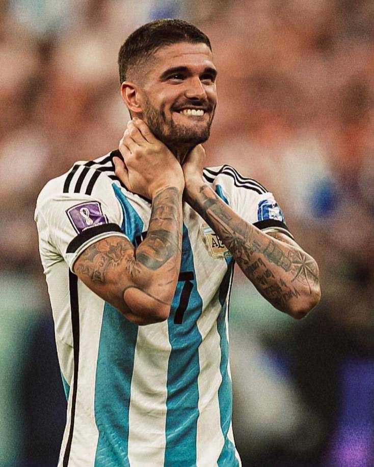 Tras la conquista del Mundial de Qatar 2022, Rodrigo de Paul llegó a Argentina con el grupo y lo primero que hizo fue ir a buscar a Tini.