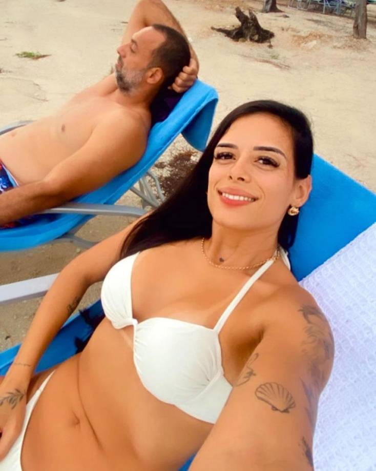 Fabio de Souza viajó esta semana con su bella pareja Ana Carolina Gonçalves a Roatán para disfrutar de la paradisíaca isla.