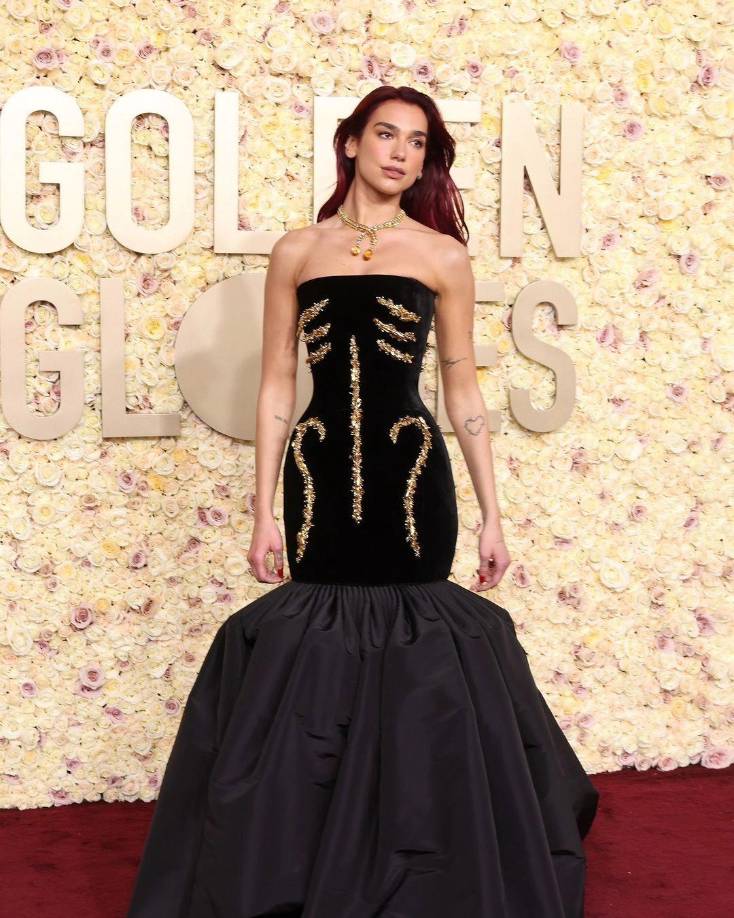 Taylor Swift, Margot Robbie y Selena Gómez deslumbran en los Globos de Oro 2024