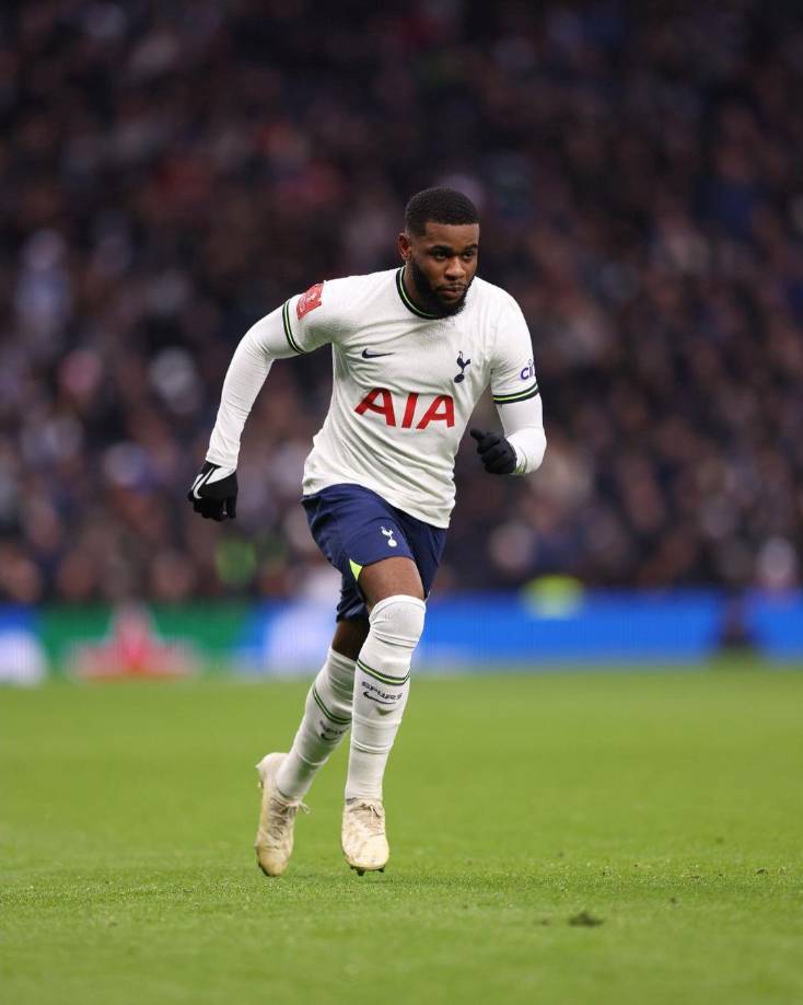 El Tottenham quiere vender a Tanganga, sin embargo, el club estaría considerando su cesión al Luto Down. El Inter de Milán y el Galatasaray estarían interesados en sus servicios.