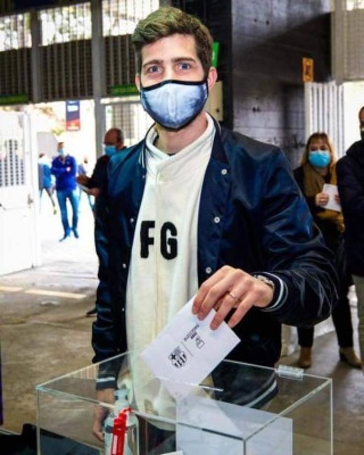 Sergi Roberto fue otro de los futbolistas que participó en las elecciones del Barcelona.