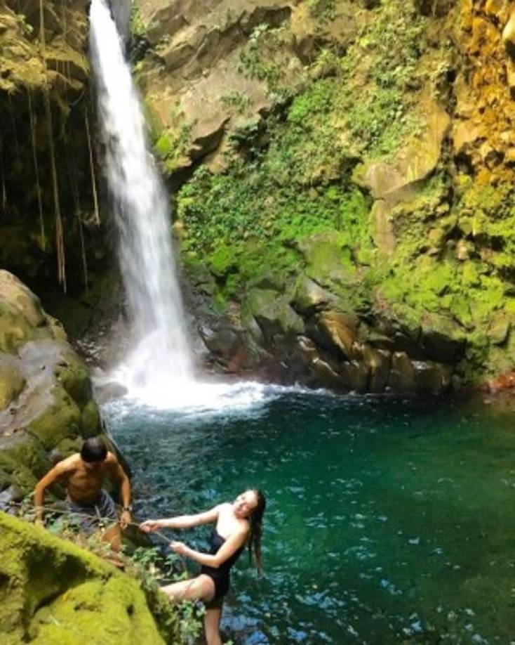 Lindsay Lohan en el bello Costa Rica.