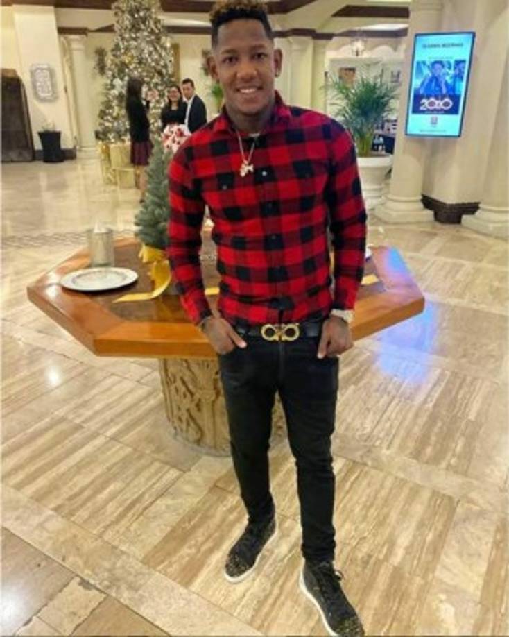 Romell Quioto, delantero hondureño que fue anunciado como refuerzo del Montreal Impact de la MLS, tambián ha disfrutado vacaciones en el país.