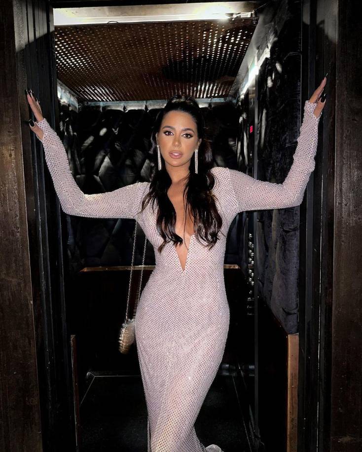 A pesar de acudir a la clínica del biomédico Grazielly da Silva, responsable de la operación, y recibir la recomendación de controlar la fiebre con medicamentos, el estado de salud de Ferreira empeoró rápidamente.