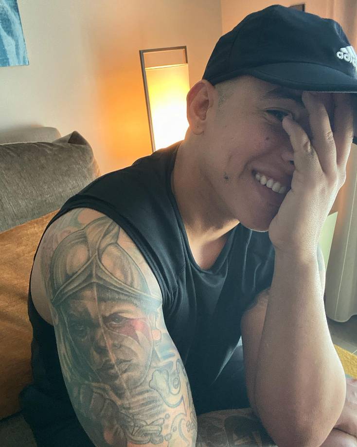 A los 17 años, el llamado ‘Big Boss’ del reguetón estaba preseleccionado para sumarse al equipo de los Marineros de Seattle, cuando recibió un balazo en una pierna, que lo mantuvo con movilidad muy limitada y rehabilitación durante más de un año.