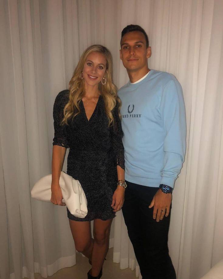 El experimentado zaguero no formará parte de la Selección de Australia a pesar del lazo que los une.