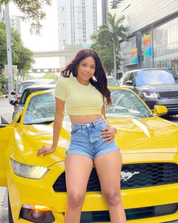 Shanee Mclaughlin es la novia de Romell Quioto y la chica fue sorprendida por el atacante hondureño.