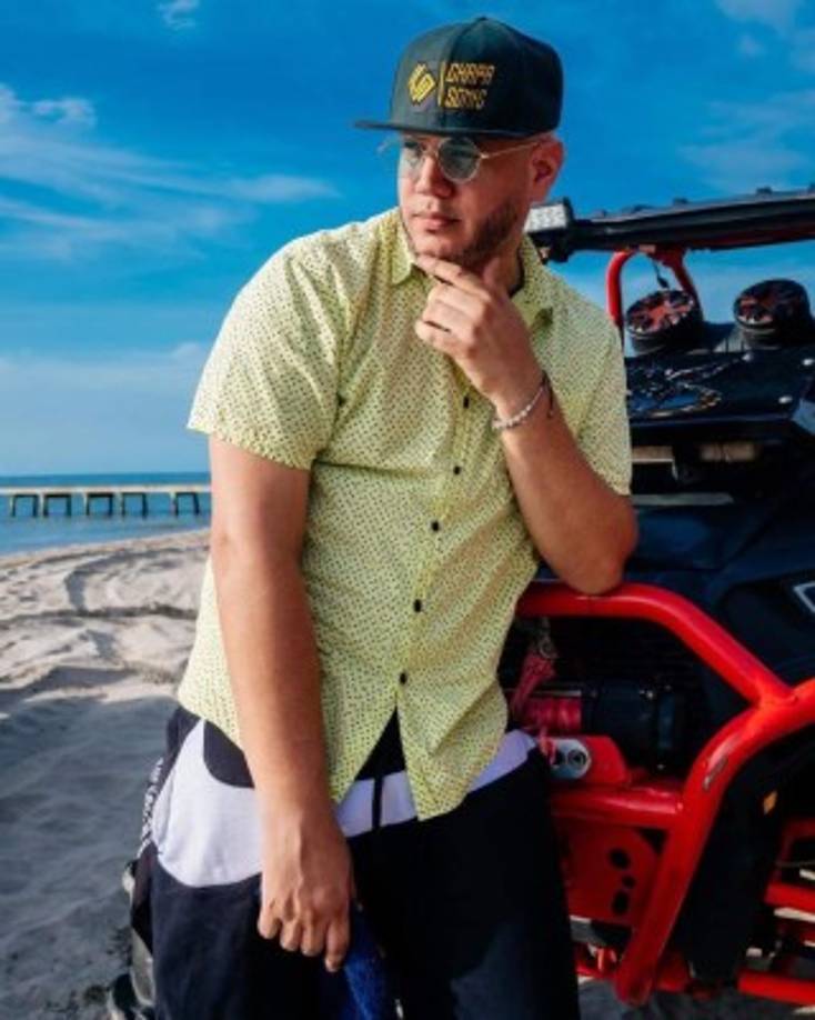 'Al que le pidieron que no se retirara', es una de las letras que canta Syrome, quien ha regresado a la música tras su éxito a finales de los años 90 e inicios del 2000.