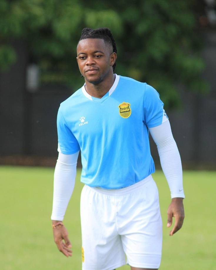 Defensa: Wisdon Quaye sería uno de los elegidos para liderar la banda derecha de los Aurinegros.