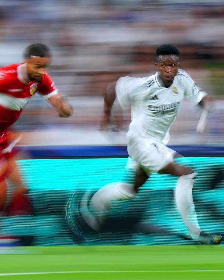 La velocidad de Vinicius en la banda izquierda contra el Sttugart.
