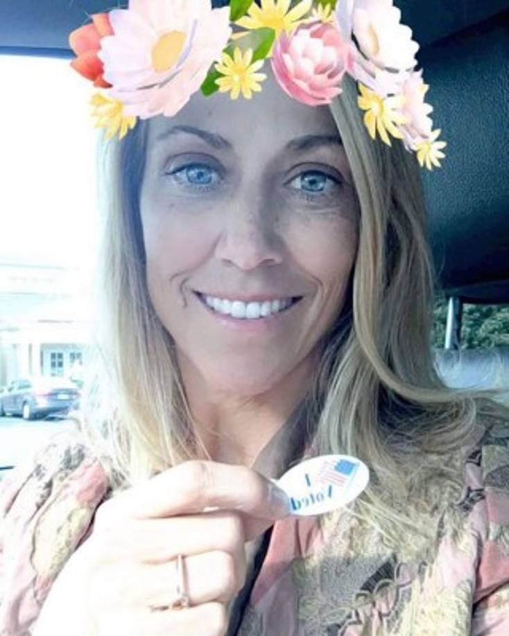 Pegatina y filtros para la cantante Sheryl Crow.