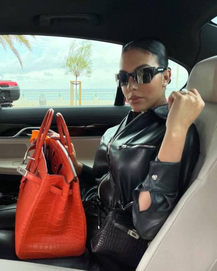 Asimismo, les compraba ropa, pagaba agua y electricidad en el lugar en el que vivían, sin embargo, no fue retribuido de la misma manera.