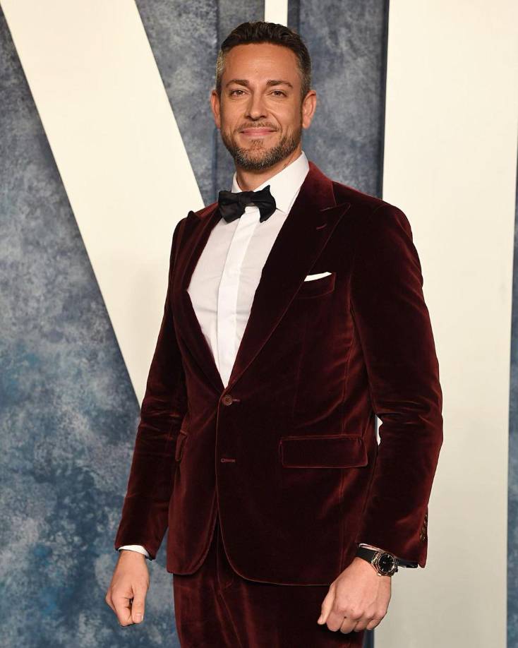 BuddyTV lo ubicó en el puesto 97 en su lista de “Hombres más sexys de la televisión de 2011”.