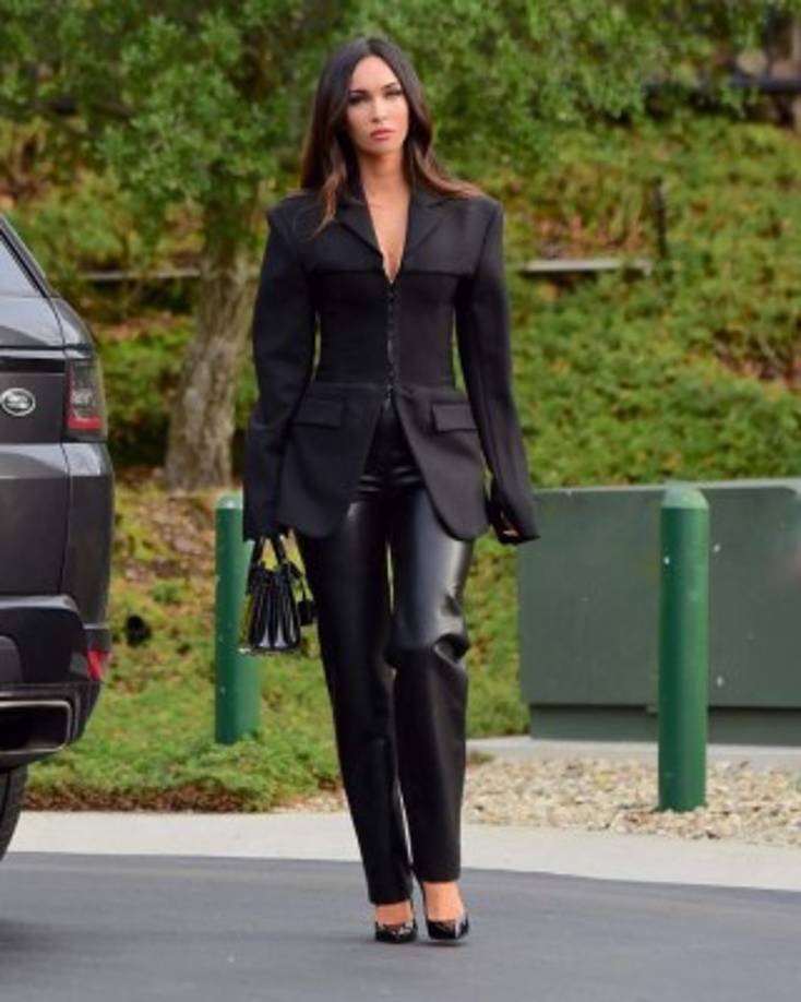 Megan nació el 16 de mayo de 1986 en Oak Ridge, Estados Unidos. Sus primeros años de vida estuvieron marcados por vivencias que le dejaron secuelas, sufrimientos que dejaron su huella y la convirtieron en una mujer hermética a la hora de relacionarse.