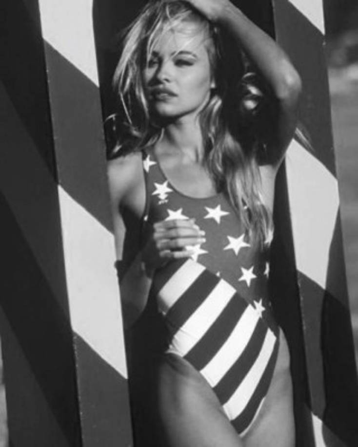 Pamela Anderson<br/>