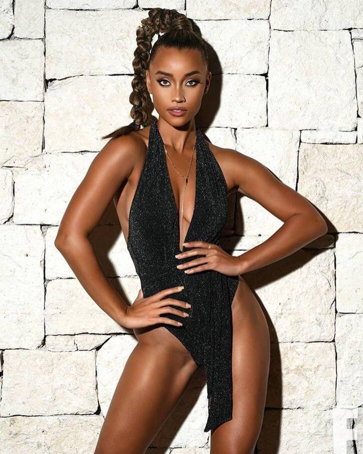 Elle Smith es una periodista y modelo estadounidense, mide 1.78 está dispuesta a ganar MU21. 