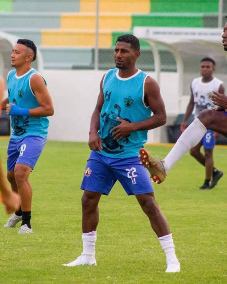 Adonis Murillo, mediocampista y capitán del Lone FC, podría jugar la próxima temporada en Liga Nacional. Génesis sondea el fichaje del yoreño, que regresaría a primera tras debutar con Platense en 2017.