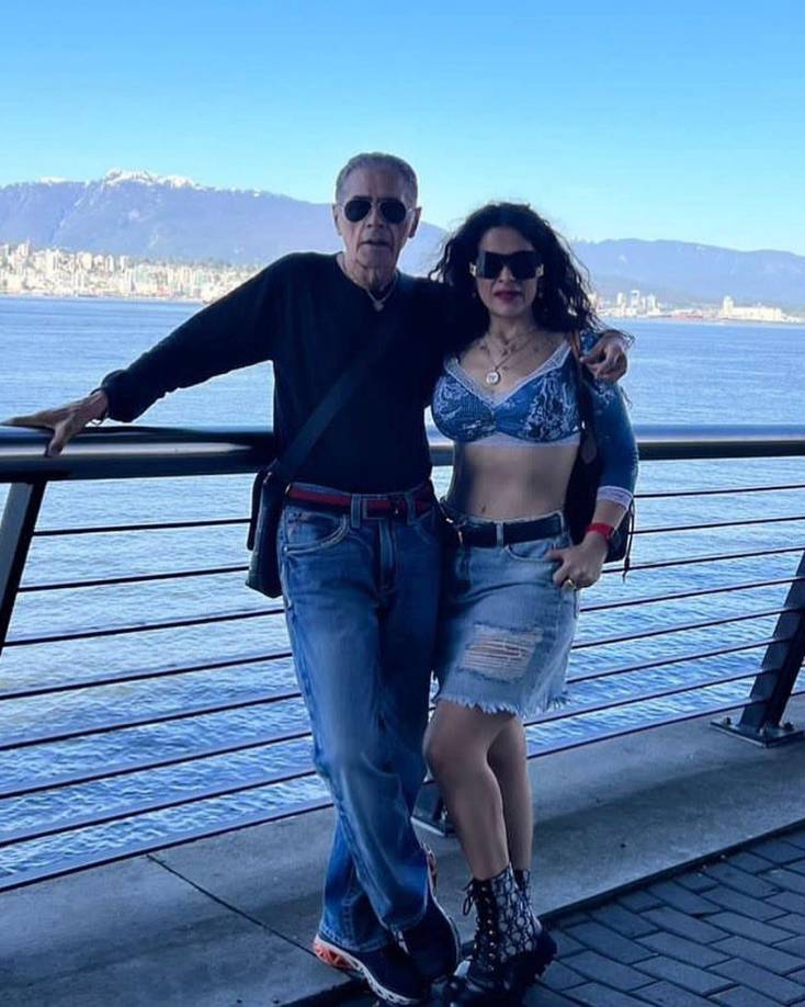 La feliz pareja se encuentra de vacaciones por Europa. En sus redes sociales publicaron que visitaron Países Bajos y ahora se encuentran en Islandia.