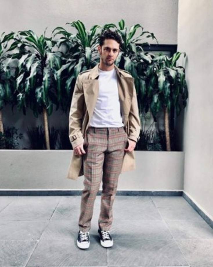 También se ha dedicado a participar en series y películas con las que realmente se siente identificado, pues pasó mucho tratando de que ser desvinculado de su papel como 'Diego' en RBD.