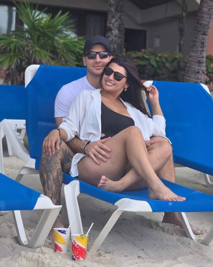 Pero Milagro Flores no se anduvo por las ramas y contundentemente dijo que no se privará de salir con él solo por el qué dirán. 