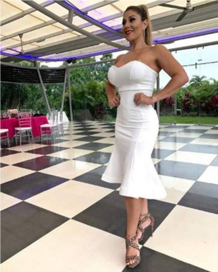 Solís declaró que el técnico es muy tierno y da una imagen muy distinta a la que en algunas ocasiones se le ve en el banquillo. 'Yo lo admiro a él y él me admira a mí… Yo estoy muy feliz con él y él también conmigo... Él es un amor y eso es lindo también', dijo.