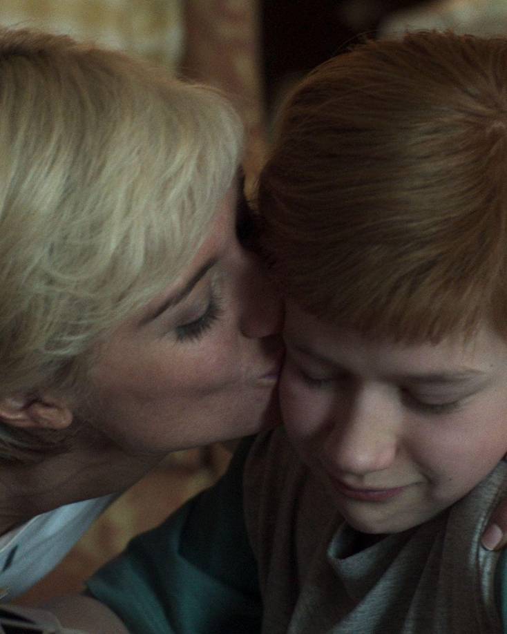 El drama de Netflix ganador de un Emmy de Peter Morgan comienza su sexta y última temporada con un arco de cuatro episodios, al que seguirán las seis entregas restantes en diciembre. “La división fue inicialmente confusa, pero después de haber visto estos cuatro (y nada después), lo entiendo”, dice Daniel Fienberg para The Hollywood Reporter.