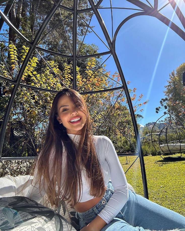 Cambios en la sensación de la piel: Puede haber cambios en la sensación de la piel en el área tratada, que pueden ser temporales o permanentes. Esto incluye sensaciones de entumecimiento, picazón o sensibilidad alterada.