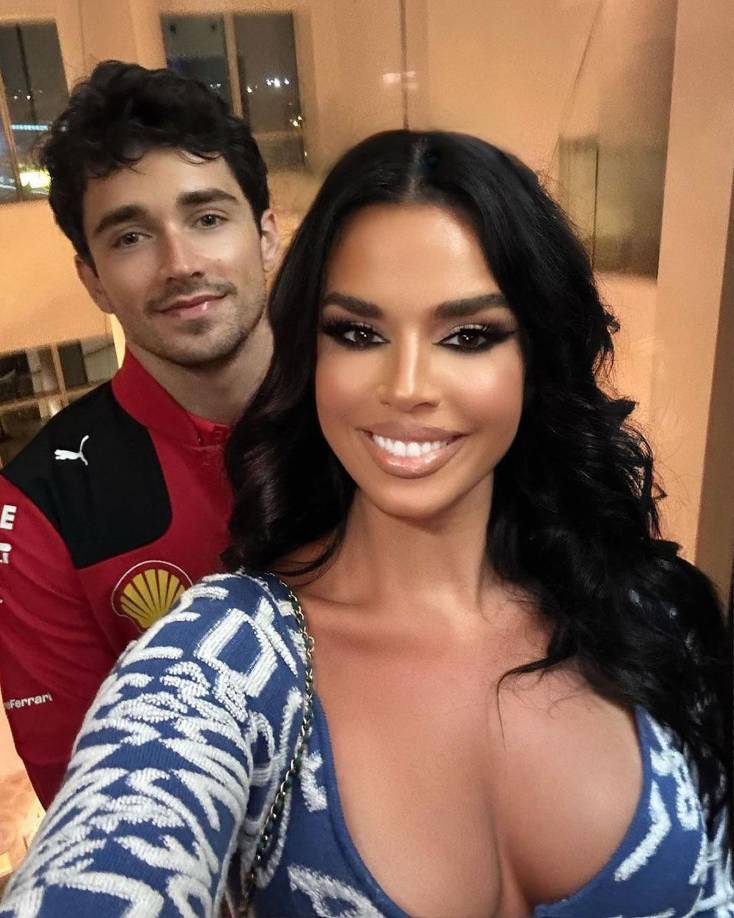 Ivana Knöll subió una postal con el corredor monegasco Charles Leclerc, quien forma parte de la escudería Ferrari. “Sabes quien es mi equipo favorito”, dice el mensaje que añadió la hermosa modelo. La imagen se hizo viral en redes sociales y ya sugiere una posible relación.