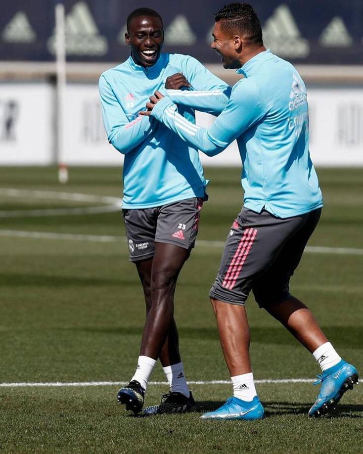 El francés Ferland Mendy también publicó un texto a modo de despedida: “Case, Te deseo lo mejor en esta nueva etapa de tu gran carrera. Gracias por todo y buena suerte”.