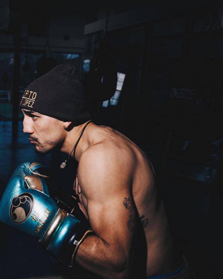 Teófimo no ha podido ver a su hijo y tras ganar el pasado sábado, señaló que la próxima pelea que iba a disputar sería en los tribunales para tener la custodia de su vástago.