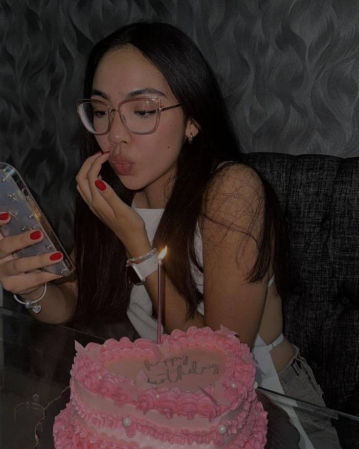 Ariatna, quien trabajaba como maestra de preescolar en un kínder de la región, tenía muchos sueños y metas por cumplir, incluyendo la obtención de una plaza como docente, un objetivo por el que había luchado incansablemente.