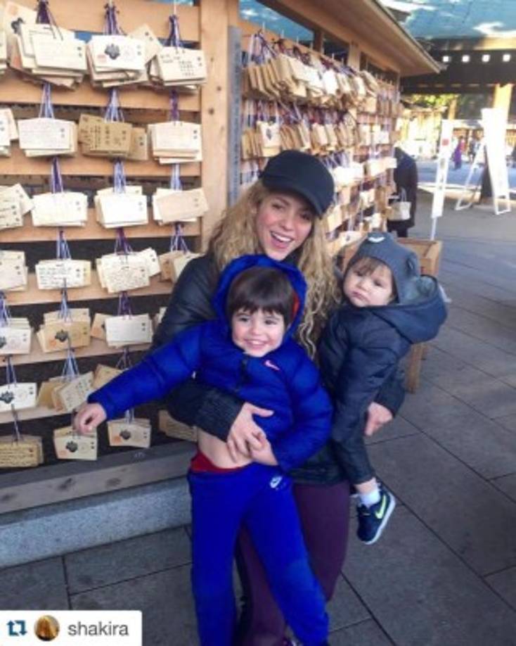 Shakira junto a Milan y Sasha.