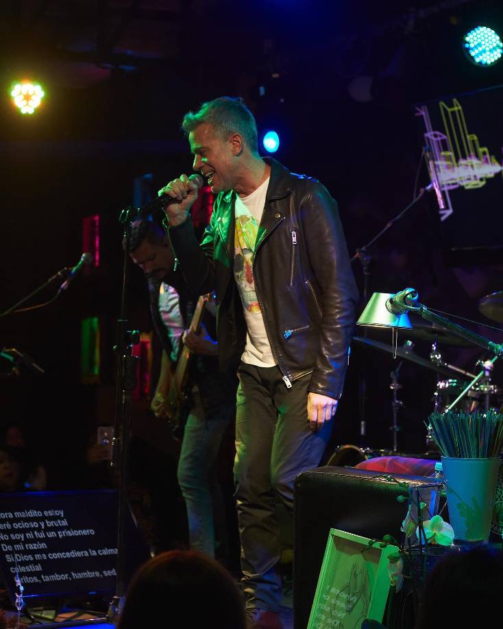 Posteriormente, se había informado de su contagio por Covid-19 como razón por la que había cancelado algunos compromisos profesionales.