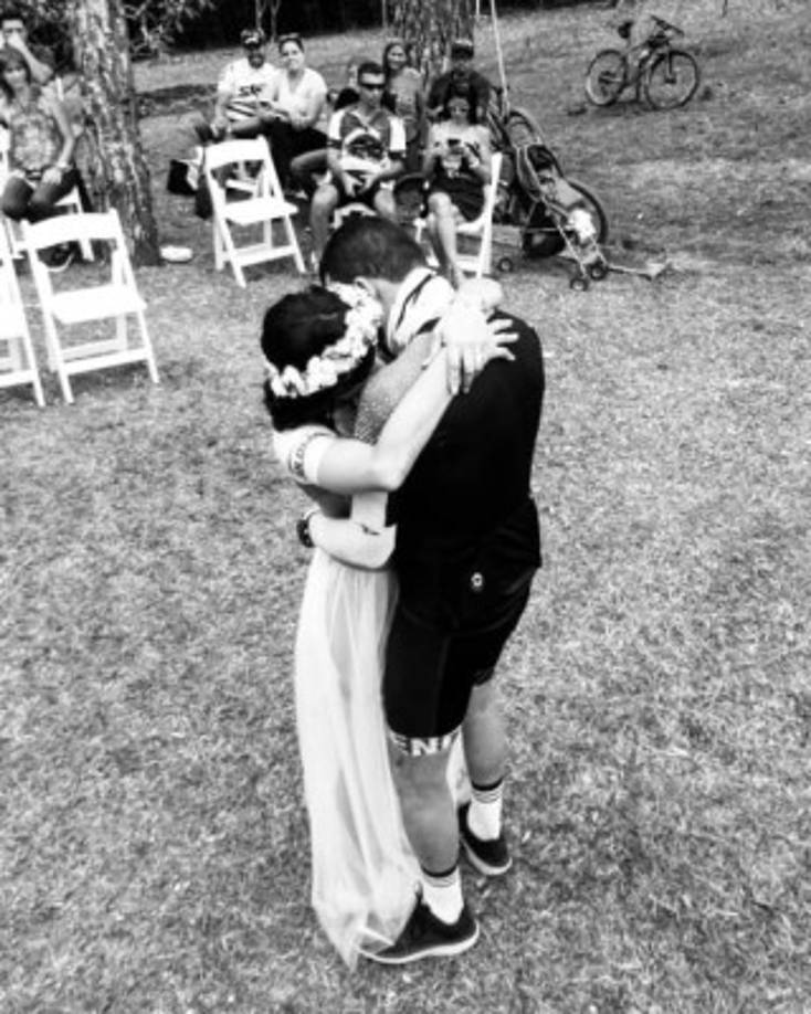 'Lo amo Conrado Padilla, hoy y los días que me queden por vivir, usted es mi amor', comentó Vanessa Mejía en sus redes sociales.