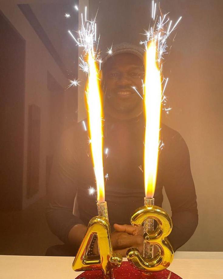 David Suazo celebró el pasado 5 de noviembre sus 43 años de edad. El exjugador la pasó a lo grande en Italia en la fecha de su natalicio.