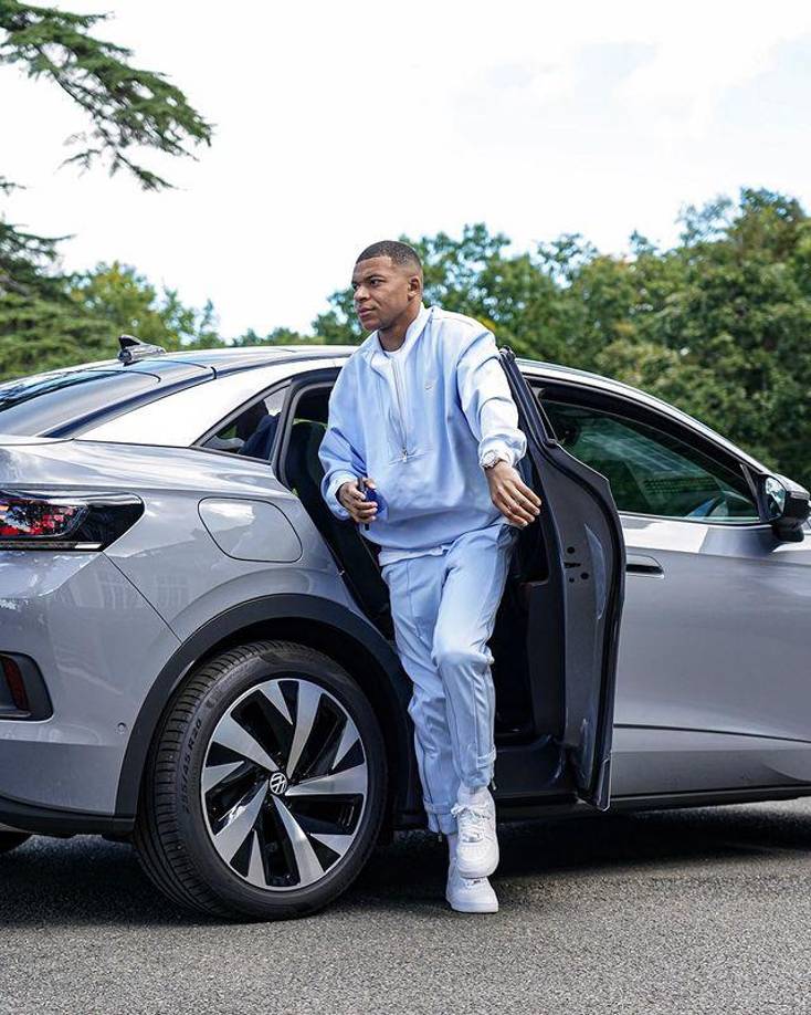 A pesar de ser una de las mayores estrellas de fútbol en la actualidad, poco se sabe sobre la vida amorosa de Kylian Mbappé. Por eso ha sido blanco de rumores sobre posibles noviazgos.