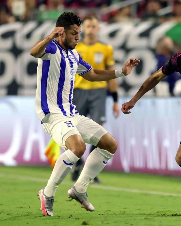 Raúl Marcelo Santos - El defensa de Motagua será el lateral derecho de la Bicolor en el juego frente a los panameños.