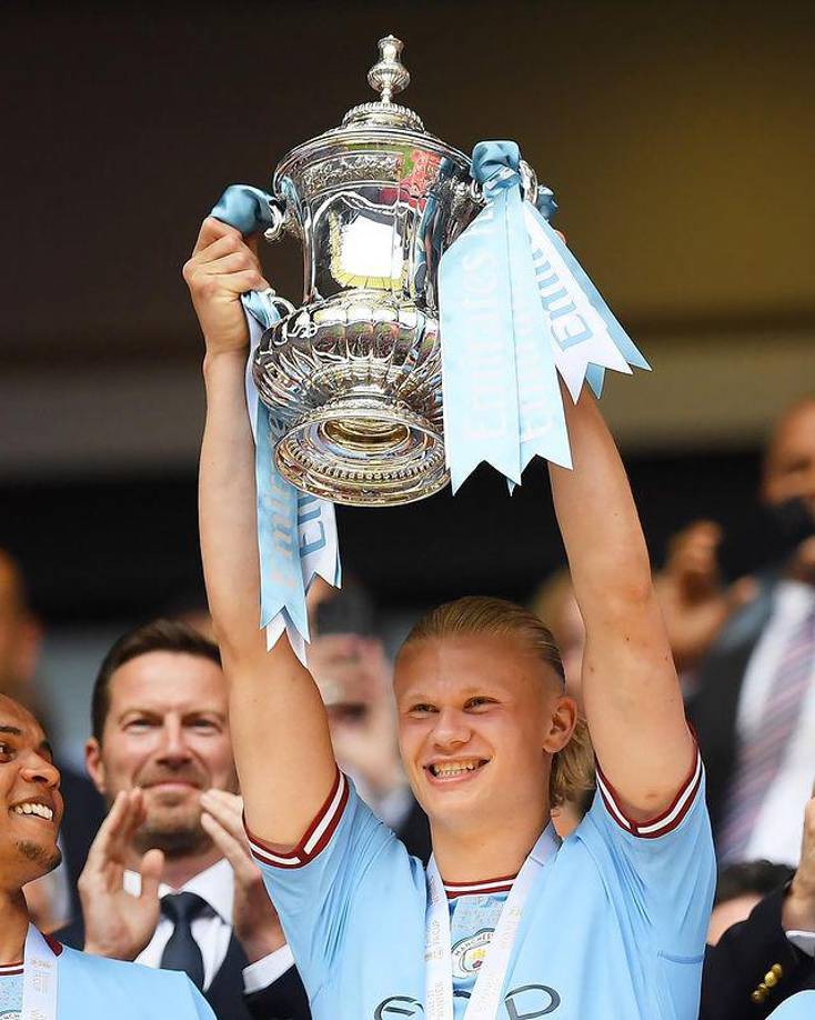 El joven de 22 años ganó con el equipo de Pep Guardiola la Premier League, FA Cup y la más reciente la Champions League, tras derrotar al Inter de Milán en la gran final. 