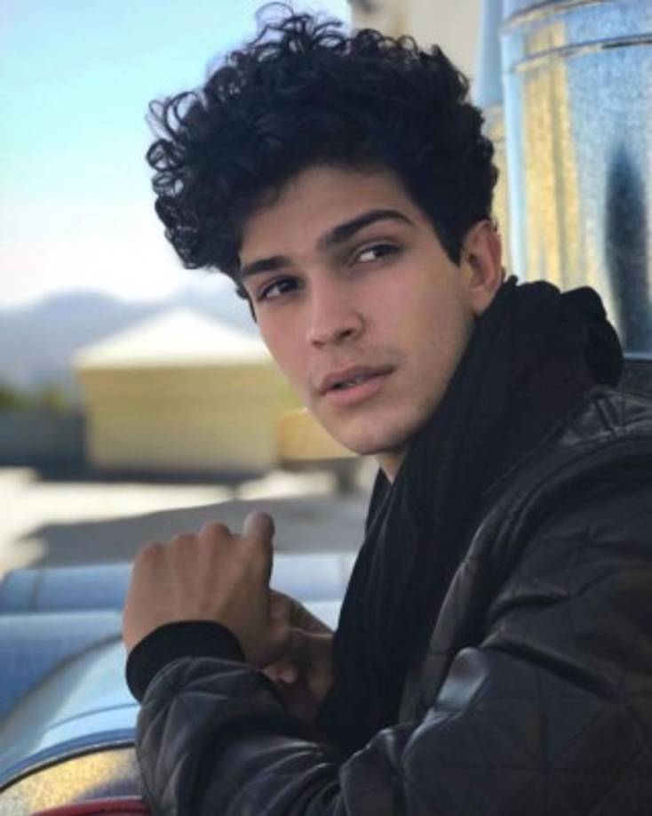 Bernardo Flores interpretará a: Kevin<br/><br/>El actor mexicano es también un apasionado de la fotografía. 'A través del lente comparto lo que siento', confiesa. Además de actuar es modelo y youtuber. Tiene casi 40 mil seguidores en Instagram. <br/><br/>Instagram: @bernardofloresmx