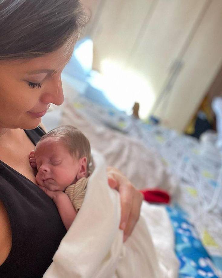 Finalmente, el pequeño Noah salió del hospital y ahora se encuentra en casa de la reconocida presentadora de Televicentro.