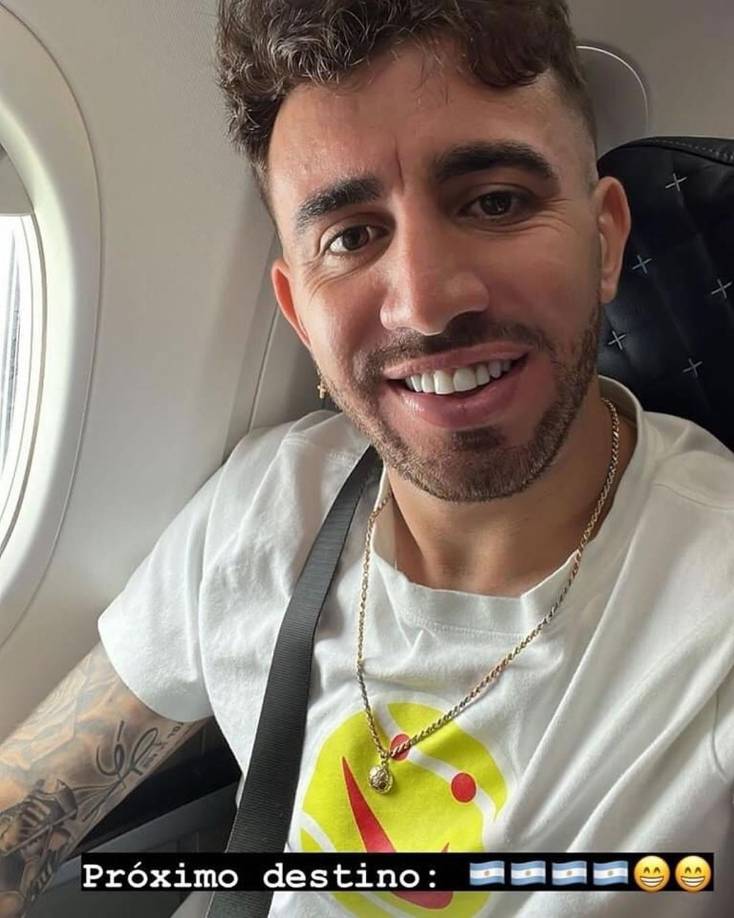 Agustín Auzmendi - Mientras se decide su futuro, el delantero argentino viajó a su país natal para pasar unas merecidas vacaciones tras jugar un gran torneo con los Potros del Olancho. Ya está libre y tiene varias ofertas. Motagua está dispuesto a subir su propuesta salarial inicial que rondaba los 15 mil dólares mensuales e intentarán negociar con su agente un nuevo monto. La directiva azul hará el esfuerzo y se acercarán a los $19 mil o buscarán que dicha cifra se baje, según el periodista Julio Cruz.