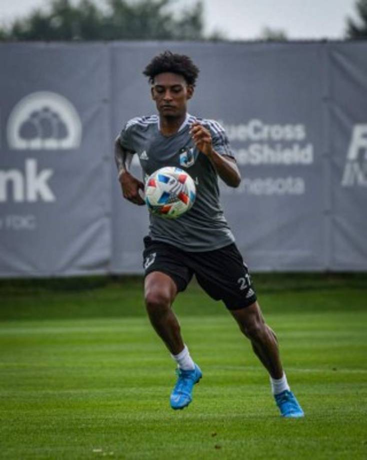 Joseph Rosales: El mediocampista hondureño se integró a los entrenamientos del Minnesota United de la MLS de EUA y solamente está a la espera del permiso de trabajo para debutar en la MLS.