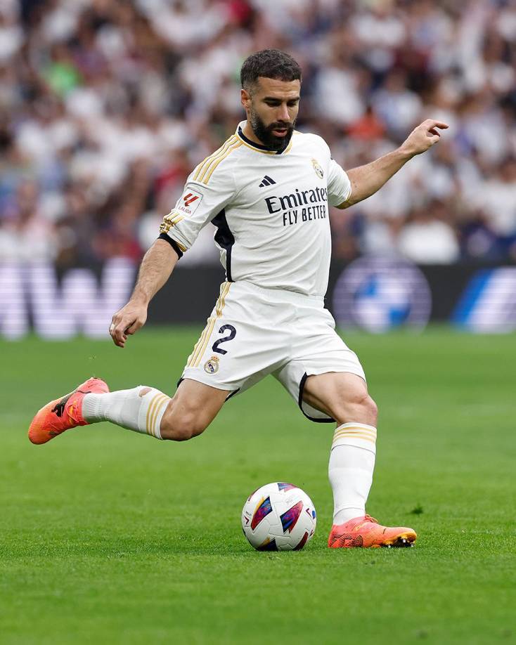 Dani Carvajal - Es el dueño del lateral derecho y va fijo en la alineación contra el Borussia Dortmund.