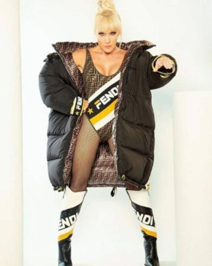 'Tuve una relación de cuatro años y sí hubo un momento donde te cae ese veinte, porque el amor te ciega. Sobre todo dices: 'He estado tanto tiempo contigo, no te decides, estás con la esposa, estás conmigo, no me gusta compartir a mi hombre con nadie'', expresó.